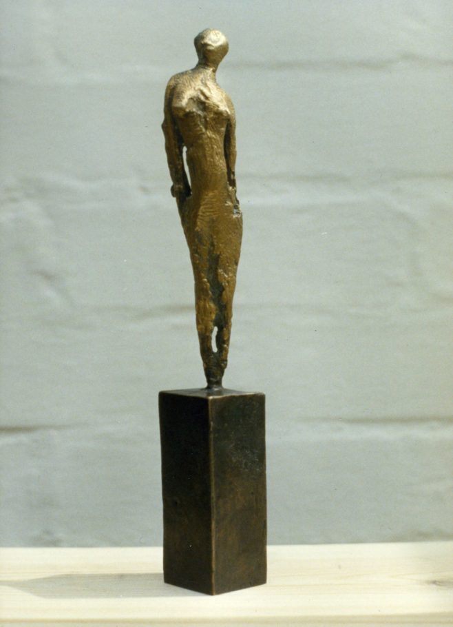 REACHING FIGURE . 17X12X4 CM  BRONZE.  EDITION 9 . £1,000