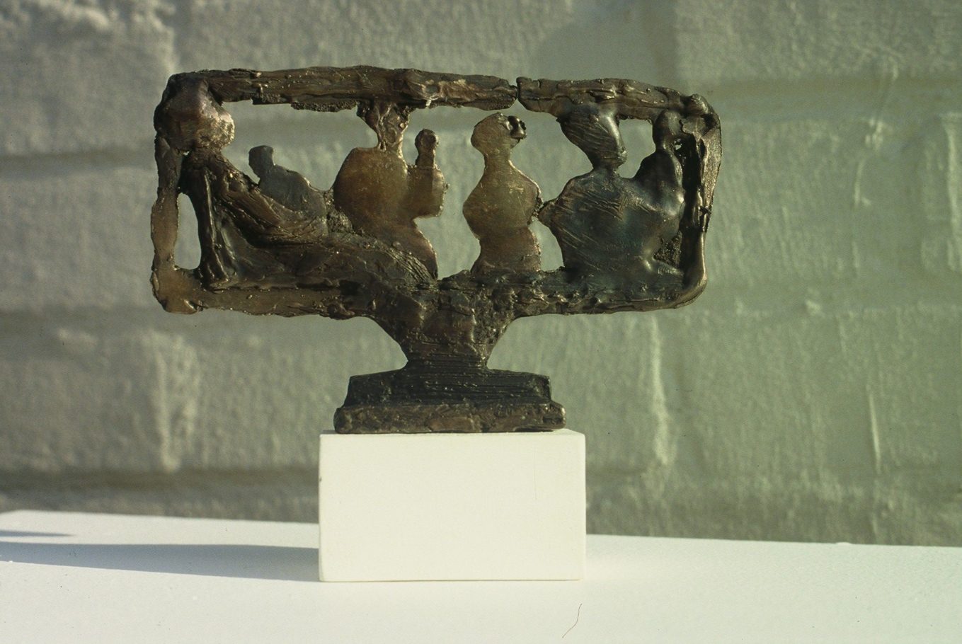 STREET CONVERSATION . 16X19X5CM BRONZE UNIQUE . POA